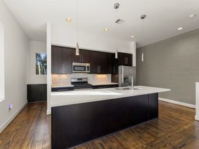 1524 Blodgett Street, Houston TX 77004