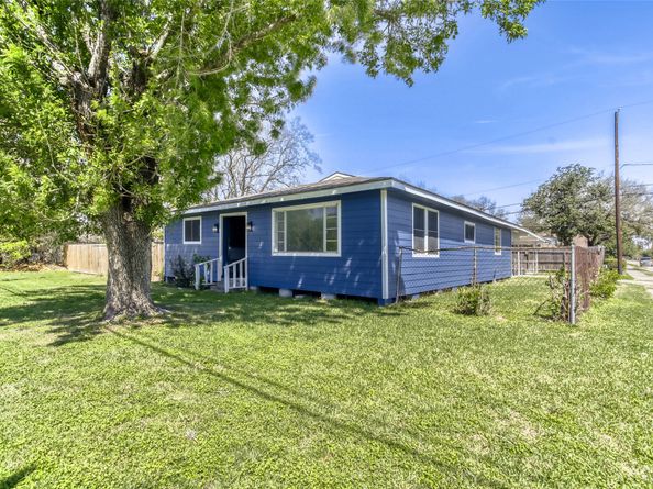 4843 Bricker Street, Houston TX 77033