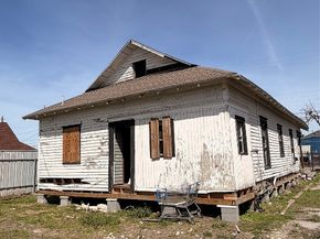 118 Van Molan Street, Houston TX 77022