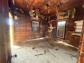 118 Van Molan Street, Houston TX 77022