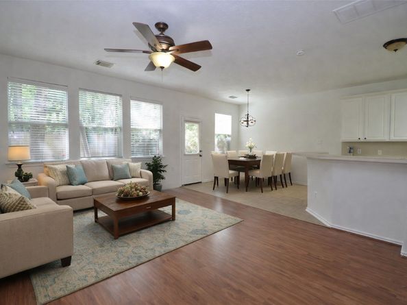 226 W Stedhill Loop, Conroe TX 77384