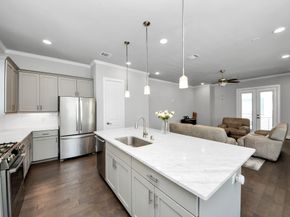 5720 Petty Street, Houston TX 77007