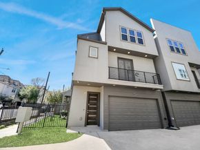 5720 Petty Street, Houston TX 77007