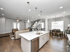 5720 Petty Street, Houston TX 77007