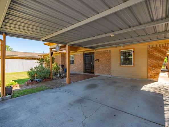 8606 Guinevere Street, Houston TX 77029