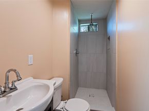 8606 Guinevere Street, Houston TX 77029