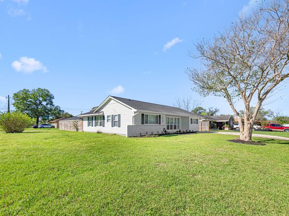 10230 Valencia Drive, Houston TX 77013