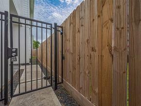 3510 Hadley Street, Houston TX 77004