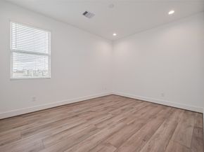 3510 Hadley Street, Houston TX 77004