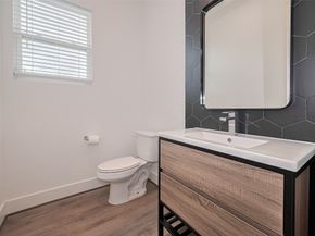 3510 Hadley Street, Houston TX 77004