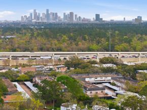 409 N Post Oak Lane 409, Houston TX 77024