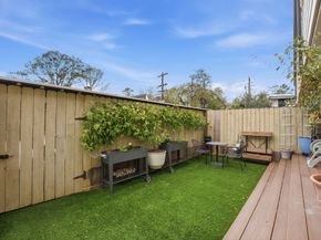 409 N Post Oak Lane 409, Houston TX 77024