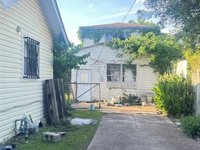 7909 Narcissus Street, Houston TX 77012