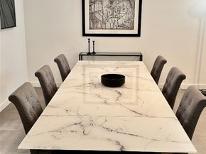 10 S Briar Hollow Lane 55, Houston TX 77027