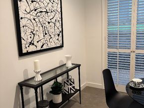 10 S Briar Hollow Lane 55, Houston TX 77027