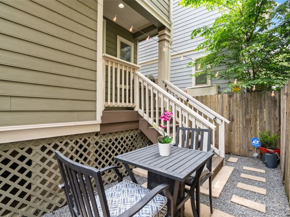 1244 Hobbs Reach Lane, Houston TX 77008