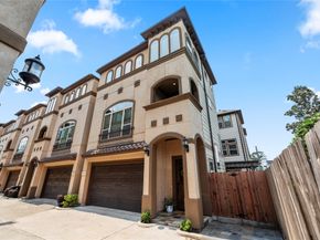 1029 W 21st Street D, Houston TX 77008