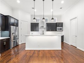 1029 W 21st Street D, Houston TX 77008