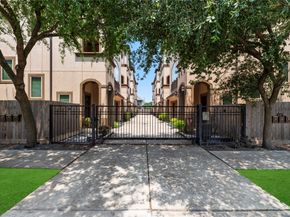 1029 W 21st Street D, Houston TX 77008