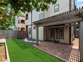 1029 W 21st Street D, Houston TX 77008