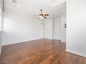 1029 W 21st Street D, Houston TX 77008