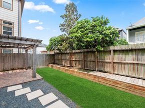 1029 W 21st Street D, Houston TX 77008