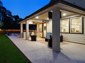 2111 Woodland Elm Lane, Conroe TX 77384