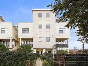 2320 Emancipation Avenue, Houston TX 77004