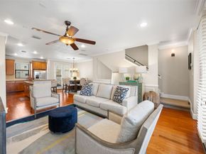 2320 Emancipation Avenue, Houston TX 77004