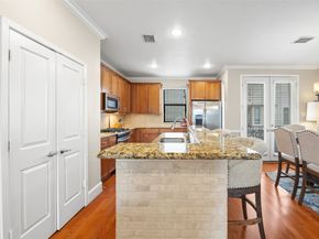 2320 Emancipation Avenue, Houston TX 77004