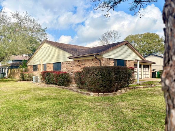 10303 Sageplum Drive, Houston TX 77089