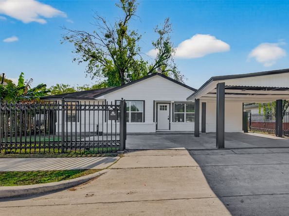 264 Parker Road, Houston TX 77076