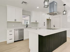 6015 Spellman Road, Houston TX 77096