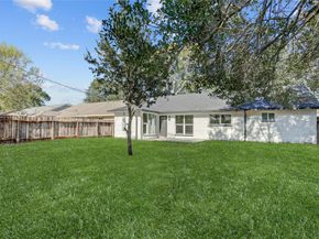 6015 Spellman Road, Houston TX 77096