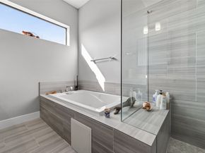 606 Pacific Street, Houston TX 77006