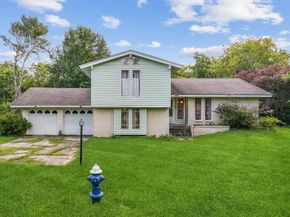 13922 Ambrose Street, Houston TX 77045