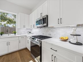 1922 Luna Woods Lane, Houston TX 77055