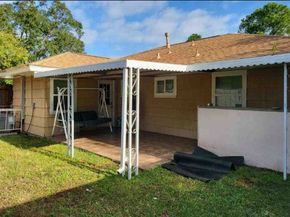 6642 Heron Drive, Houston TX 77087