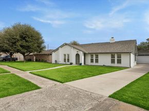 5422 Golf Drive, Houston TX 77091