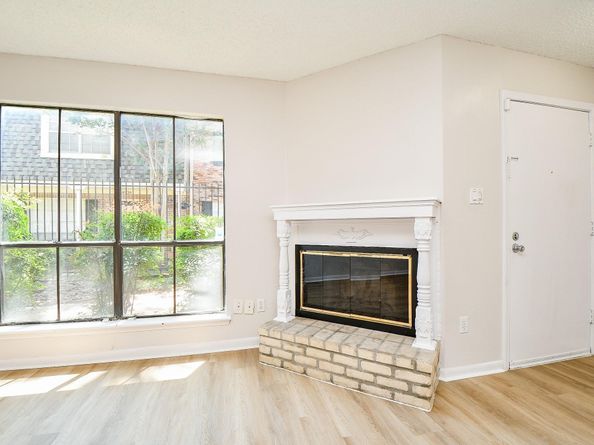 5001 Lamonte Lane 14, Houston TX 77092