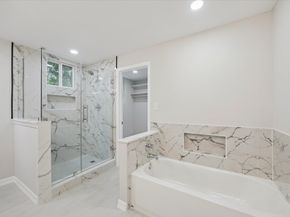 10009 Lazy Oaks Street, Houston TX 77080