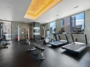 1211 Caroline Street 2002, Houston TX 77002