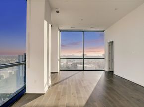 1211 Caroline Street 2002, Houston TX 77002