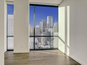 1211 Caroline Street 2002, Houston TX 77002