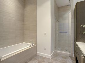 1211 Caroline Street 2002, Houston TX 77002