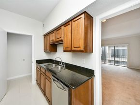 2400 N Braeswood Boulevard 324, Houston TX 77030