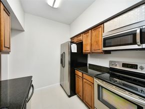 2400 N Braeswood Boulevard 324, Houston TX 77030