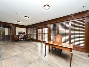 2400 N Braeswood Boulevard 324, Houston TX 77030