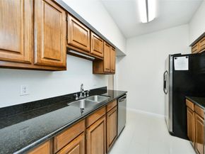 2400 N Braeswood Boulevard 324, Houston TX 77030