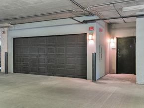 2000 Bagby Street 2401, Houston TX 77002